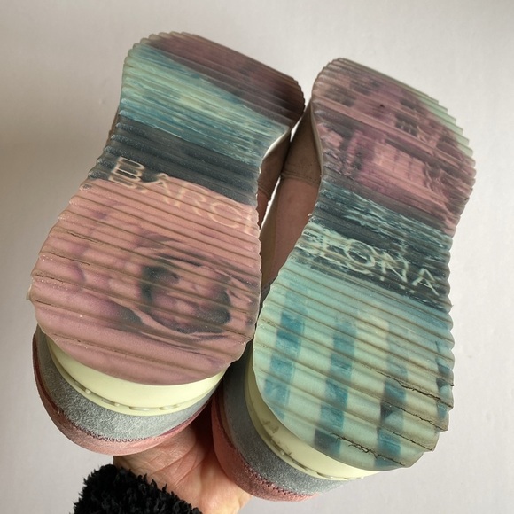 HOFF Barcelona women’s sneakers shoes suede Sz 41 EUC - Picture 7 of 7